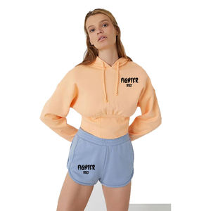 Conjunto de sudaderas recortadas de talla grande para mujer, conjunto de 2 piezas, fabricación de apliques desgastados de peso pesado, sudaderas con capucha y pantalones cortos - Product Image 5