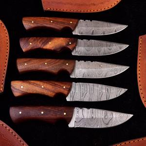 Couteau utilitaire Nordic Forge 1 Acier Damas EDC Lame fixe Manche en bois Full Tang Camping Chasse Fourreau en cuir - Product Image 1