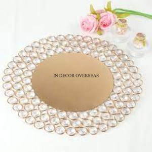 Placa de cargador de centro de mesa de forma redonda fundida de aluminio pulido brillante plateado más exigente con bordes de cuentas de cristal transparente - Product Image 5