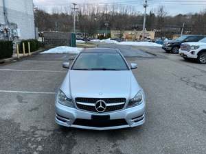 Mercedes-Benz C 250 Coupé 2011 / Disponible para la Venta con Bajo Kilometraje, Motor de Gasolina, Auto Usado en Excelentes Condiciones y Sin Accidentes - Product Image 4