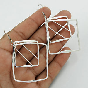 Pendientes colgantes de diseño único de Plata de Ley 925 de alta calidad al por mayor para mujeres y niñas, joyería hecha a mano, proveedores a granel - Product Image 3