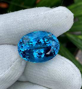 บลูโทแพซสวิสแท้ 100% รูปทรงวงรีเหลี่ยมเพชรพลอย สีฟ้าสวิส สะอาดตา ขนาดใหญ่ พลอยหลวม - Product Image 3