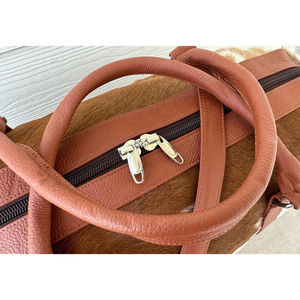 Sac en cuir de vache très vendu, sac de voyage en cuir de vache tendance, fermeture éclair, motif de dessin animé, sac de week-end, sac cadeau pour cheveux - Product Image 5