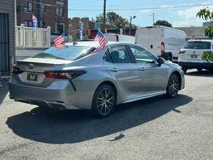 CLEAN 2023 À-yo-ta Cam_ry SE FWD - Product Image 4