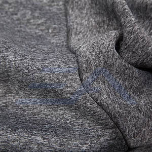 Chaqueta Softshell Personalizada al por Mayor con Logotipo en el Cuello, Fabricada en Poliéster, Transpirable y Ecológica para Uso en Exteriores - Product Image 6