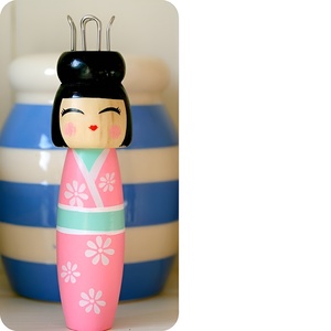 Jouet à coudre et à tisser en bois en forme de champignon pour les décorations de bracelets, kit de démarrage artisanal pour enfants - Product Image 1