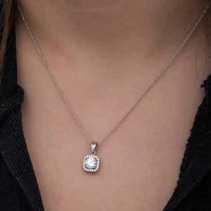 Colgante Clásico AD de Plata Marcada con Cadena, Bañado en Rodio, Engaste de Bisel con Zirconia, Diamante y Perla, Estilo Religioso para Compromiso - Product Image 1