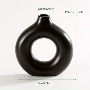 Vente en gros Vases en métal personnalisés en aluminium pour la décoration intérieure Vases à fleurs modernes de petite table à revêtement de poudre noire - Product Image 1