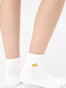 Calcetines tobilleros de algodón blanco bordados personalizados, uso diario informal, puños con logotipo de dibujos animados, MOQ bajo, precio directo de fábrica para hombres y mujeres - Product Image 2