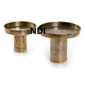Vajilla Chapado en oro Acabado Metal Cake Server Stand Diseño exclusivo Juego de 2 Cake Server Stand Decoración de mesa - Product Image 1