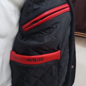 Chaqueta Universitaria Personalizada, Mangas Rojas de Cuero Puro, Bordado Personalizado-HSE - Product Image 5