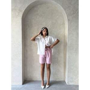 Shorts Rosados con Cinturón para Mujer - Product Image 4