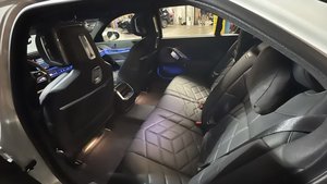 Véhicules d'occasion 2023 i7 xDrive60 AWD 87 km (ville) 92 km (route) Prêts pour une livraison rapide - Product Image 5