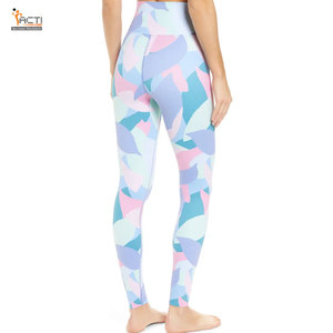 Legging de sublimation fabriqué au Pakistan à prix raisonnable Legging de yoga respirant pour femmes de meilleure qualité - Product Image 3