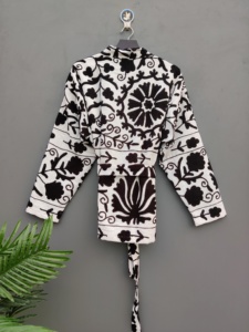 Chaqueta corta bordada Suzani de la mejor calidad 100%, bata Kimono bordada de estilo bohemio blanco y negro elegante para invierno - Product Image 4