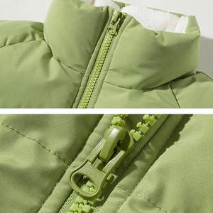 Parkas d'hiver à capuche chauds et décontractés de grande taille à col montant rembourré en coton brillant avec revêtement Tissu en toile - Product Image 4