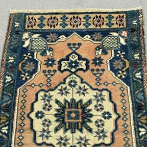 Alfombra Turca Vintage de 1.9x3.4 pies, Alfombra Pequeña Azul de Lana Marroquí - Product Image 5