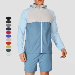 Ensemble deux pièces survêtement en nylon avec logo imprimé brodé sur mesure survêtement coupe-vent ensemble court veste à capuche à blocs de couleurs ensemble de sweat à capuche - Product Image 1