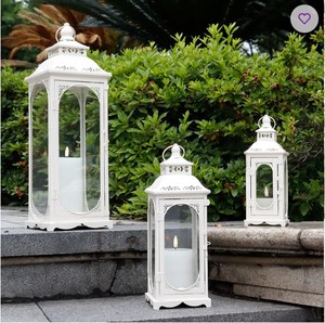 Juego de Faroles Blancos de Lujo con Paneles de Vidrio, Brillo Suave de Vela, Diseño Atemporal, Ideal para Decoración Festiva del Hogar y Regalos Elegantes - Product Image 4