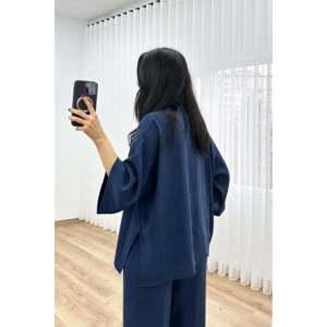Conjunto de Blusa Cruzada de Mezcla de Modal y Viscosa para Mujer LUSTRIN y Pantalones Anchos de Cintura Alta con Cinturón - Azul Marino - Product Image 4