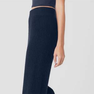 Vente en gros de pantalons de détente en tricot à taille haute pour femmes | Pantalon en tricot doux et extensible avec ceinture élastique - Product Image 5