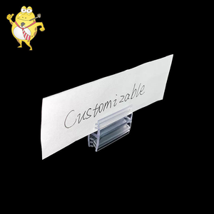 ที่หนีบป้ายแบบกำหนดเองสำหรับตะขอชั้นวางสินค้า ใช้ซ้ำได้ ทำจากพีวีซีแบบยืดหยุ่น พร้อมฟันสำหรับยึดโปสเตอร์ พิมพ์โลโก้ได้ - Product Image 2