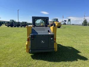 รถตักล้อยาง John Deere รุ่น 316GR เครื่องยนต์ประสิทธิภาพสูง กล่องเกียร์ประสิทธิภาพสูง ประสิทธิภาพการทำงานสูง เหมาะสำหรับงานก่อสร้างและการเกษตร - Product Image 4