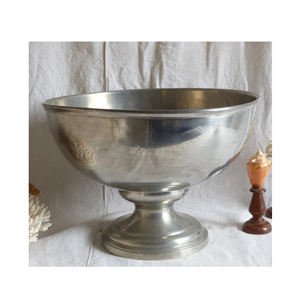 Tazón enfriador de vino de lujo con acabado plateado para bañera de fiesta de bebidas Pedestal de aluminio fundido de Metal Cubo de champán de vino - Product Image 1