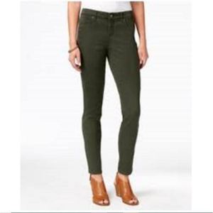 Jeans Boyfriend da Donna Style & Co, Vestibilità Curvy, Moda Semplice, Pantaloni in Denim Verde Traspiranti a Vita Media con Design Svasato, Taglia XL - Product Image 1