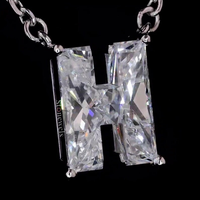 Alphabet Fine Jewelry Pendentifs & Charms en HPHT/CVD Lab Grown Diamond DEF VVS/VS Letter H pour Unisex IGI Certificate 10kt Gold