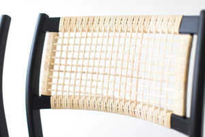 เก้าอี้ทานข้าวไม้ทำมือ พนักพิงหวายถักลายละเอียด ดีไซน์สไตล์โมเดิร์นยุคกลาง  เป็นมิตรกับสิ่งแวดล้อม เหมาะสำหรับอพาร์ทเมนต์ - Product Image 5