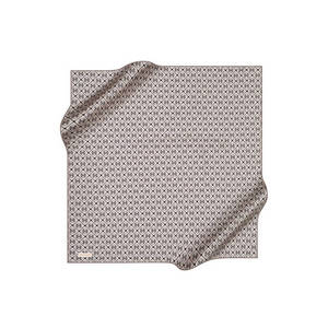 Pañuelo de Seda Twill Pierre Cardin 90x90 con Logotipo, Diseño Floral a Cuadros y Liso para Moda de Invierno y Verano - Product Image 1