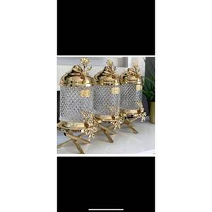 Juego de tarros de cristal de lujo con pie Botellas y tarros de almacenamiento elegantes - Product Image 1