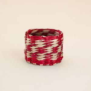 Anneaux de serviette en herbe de mer colorée, accessoires de table, décoration, anneaux tissés en herbe de mer pour serviettes - Product Image 1