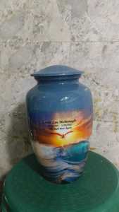 Hot Selling Aluminum Adult Cremation Urn High Quality Engraved American Style 220 Cubic Inch Capacity <b>Funeral</b> <b>Supplies</b> - Product Image 5