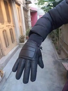 Guantes de esquí de invierno para hombre de alta calidad Material de cuero a prueba de viento e impermeable cálido y para deportes de nieve de la mejor calidad - Product Image 4