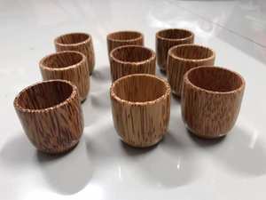 Tasse à thé en bois de coco naturel du Vietnam, ustensile à boire sculpté à la main, produit de cuisine durable et biodégradable - Product Image 5