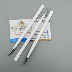Pinzas de extensión de pestañas individuales blancas mate Punta puntiaguda de acero inoxidable con aislamiento de 45 grados - Product Image 2