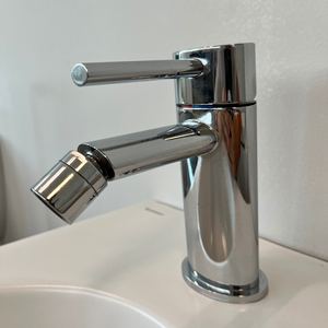 ก๊อกน้ำอ่างล้างหน้าแบบก้านโยกเดี่ยว รุ่น Gessi Ovale Series Chrome Bidet Mixer ดีไซน์ทันสมัย โค้งมน พร้อมหัวกรองปรับได้ - Product Image 5
