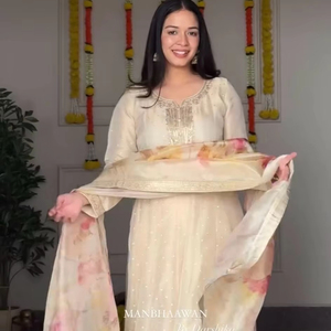 Robe longue Anarkali pour femmes de qualité supérieure Georgette broderie séquence travail pour les mariages et les fêtes tenue de mode d'été inde - Product Image 1