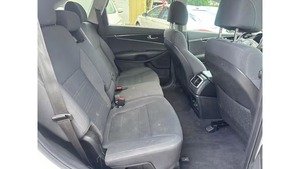 2017 K I A sorentos LX V6 AWD ใช้รถมือสองพรีเมี่ยมตามฤดูกาล - Product Image 2