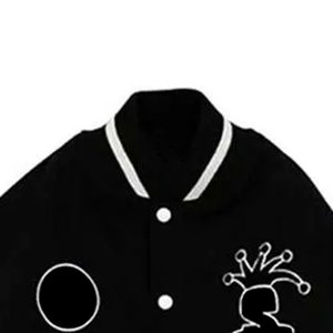 Chaqueta Universitaria de Béisbol Negra para Mujer con Logotipo Bordado Personalizado, Mangas Blancas, Estilo Urbano, Chaqueta Universitaria de Lana - Product Image 3