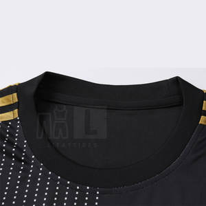 Fabrication d'usine, vêtements de sport, uniforme de football de couleur personnalisée, uniforme de football de haute qualité pour adultes - Product Image 5
