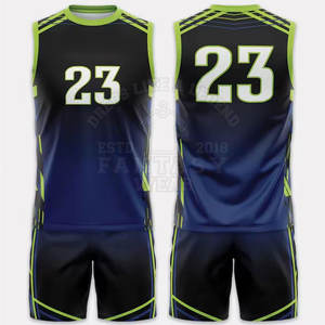 Uniforme 7V7 au style unique, avec des éléments visuels audacieux et une esthétique sportive contemporaine - Product Image 4