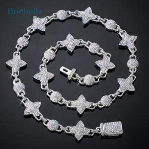 Venta caliente 18K Chapado en oro blanco 925 Chapado en plata 8mm Moissanite Diamond Iced Out Cadena de eslabones de trébol de cuatro hojas para hombres - Product Image 5