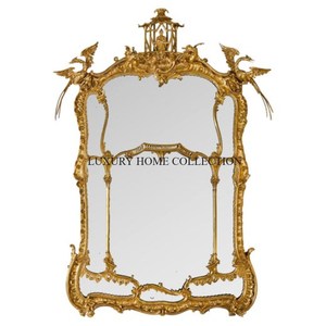 Grand miroir de sol élégant en métal et aluminium pour le salon avec un design sophistiqué, parfait pour améliorer l'esthétique de la pièce - Product Image 6