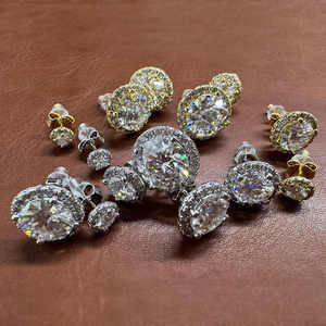 Boucles d'oreilles Moissanite VVS de haute qualité en argent sterling 925 Halo Flower Cluster Design Fine Jewelry avec diamant certifié GRA - Product Image 1