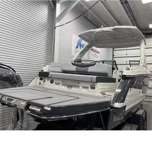 Chaparral 30 Surfs Bowrider Yacht d'occasion avec cabine de luxe et remorqueur pour la pêche et la vitesse, y compris une remorque gratuite - Product Image 5