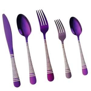 Ensemble de couverts en acier inoxydable de haute qualité 4 pièces avec poignées noires et style américain plaqué or pour un usage domestique - Product Image 3