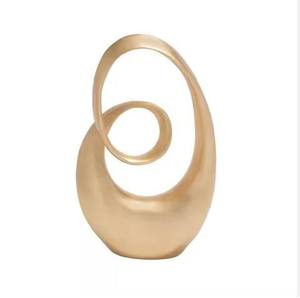 Sculpture d'ornement géométrique en métal enduit d'or pour la maison et l'hôtel Statue décorative de table élégante de qualité durable - Product Image 4